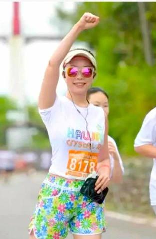 ANNY教練 - 常以「路跑」挑戰自我極限，已跑過馬拉松42K。路跑不僅能提昇「肌耐力、心肺功能」外，「意志力」更是一大超越。

ANNY老師常鼓勵學員說，跑過馬拉松，在做任何事上，相較抗壓性更強、表現更為卓越與突出! 
