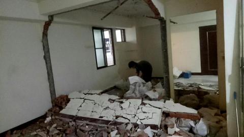 桃園專業拆除打石 - 磚牆隔間打除