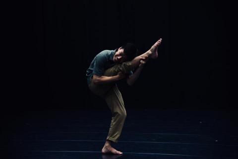 浩全 Howard Wang - 2020舞蹈創作《青春，再見。》劇照