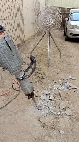 藍全能工作室 - 台南市東區,空地上架子拆除廢棄物清運,山貓整地,鋪設點焊鋼筋網6mm*100mm*100mm,測量涉水坡度,混泥土2500磅210鋪設,完美無缺完工 藍全能工作室 - 台南市東區,空地上架子拆除廢棄物清運,山貓整地,鋪設點焊鋼筋網6mm*100mm*100mm,測量涉水坡度,混泥土2500磅210鋪設,完美無缺完工