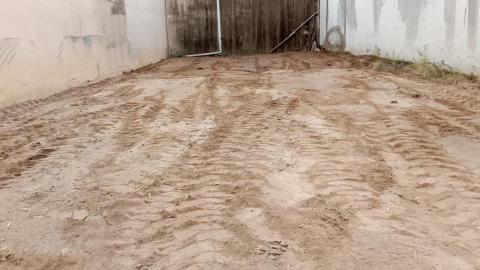 藍全能工作室 - 台南市東區,空地上架子拆除廢棄物清運,山貓整地,鋪設點焊鋼筋網6mm*100mm*100mm,測量涉水坡度,混泥土2500磅210鋪設,完美無缺完工 藍全能工作室 - 台南市東區,空地上架子拆除廢棄物清運,山貓整地,鋪設點焊鋼筋網6mm*100mm*100mm,測量涉水坡度,混泥土2500磅210鋪設,完美無缺完工