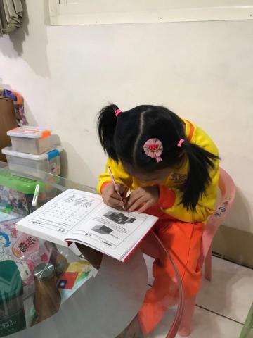 黃俞臻 - 指導功課