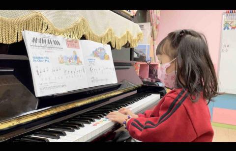 羅資穎 - 幼兒啟蒙課程