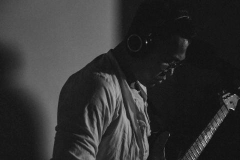 王偉全 - 樂團練團側拍