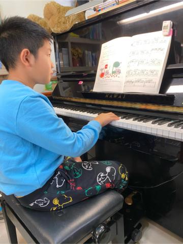 Lily 音樂老師 - 到府教授 拜爾下冊