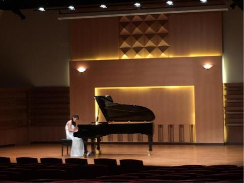 鋼琴主修古老師 - 