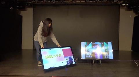 典典道具租借 - 落地式43吋液晶電視
NT$ 2500
租金：2500元
尺寸：長100cm、寬50cm、高58cm
規格：落地式、方便移動、有煞車
內容：43吋電視x1、電視架x1
備註：舞台提詞 / 會議簡報 / 卡拉ok歡唱 / 演唱活動 
        
     商品租借請洽業務窗口
公司電話：0965-139663
                   0933-957700
       