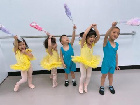 金星舞蹈團/陳筑鈞 - 兒童舞蹈