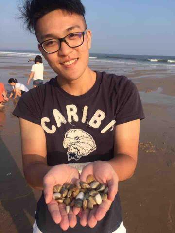 提供名片印刷三重服務的專家鄭澤諺