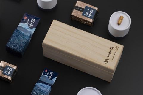 劉佳佳 - 茶葉包裝靜態攝影（棚拍）