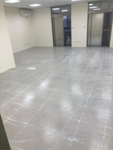 杰輝室內裝潢工程行 專業地板、窗簾、矽利康 - 塑膠地板施工前