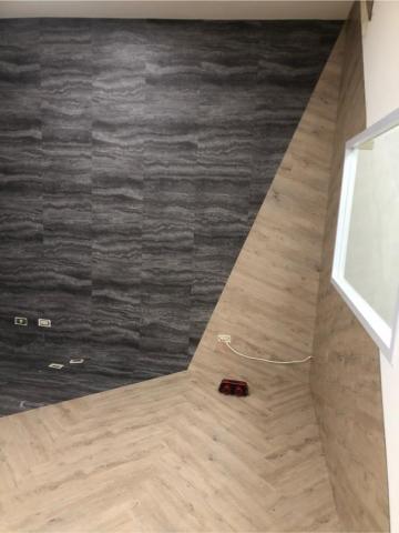 杰輝室內裝潢工程行 專業地板、窗簾、矽利康 - 大理石紋+木紋塑膠地板（拼花設計）