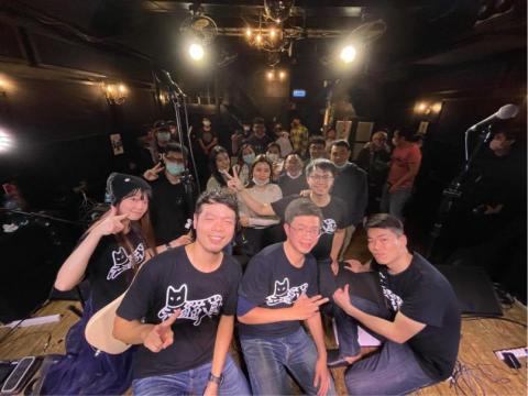 EricYooo - Revolver  EricYooo - Revolver