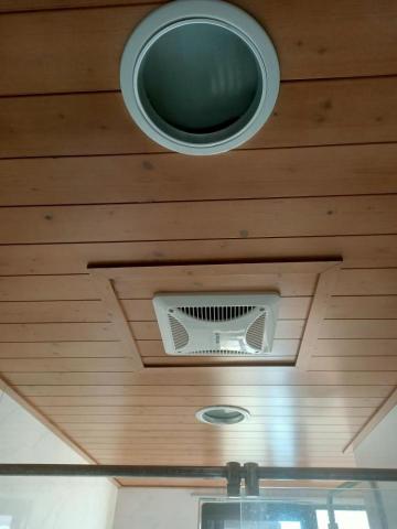 旗勝油漆 - 浴室舊天花板重噴