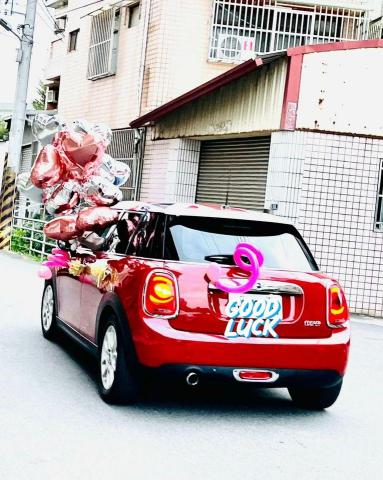Happy  time  MINI禮車 - 