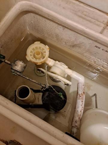 林志成 - 單體馬桶進水器更換