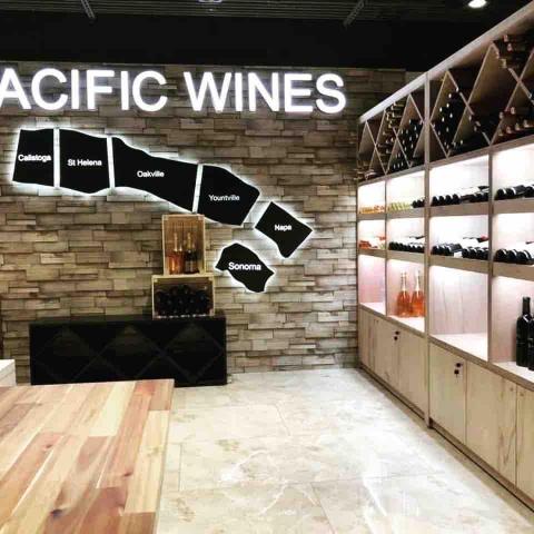 澄揚工作室 - 百貨商空訂製櫃體及設計