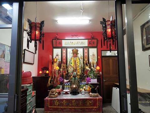 專業漆匠 - 宮廟油漆施工後