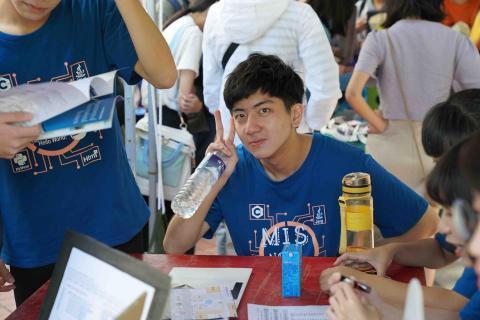 黃任謙 - 政大包種茶節