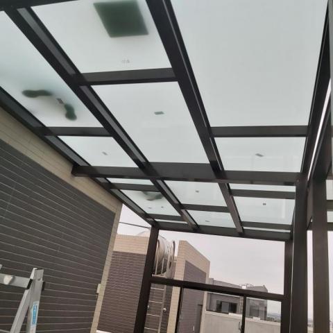 蕭仁豪 - 頂樓玻璃屋