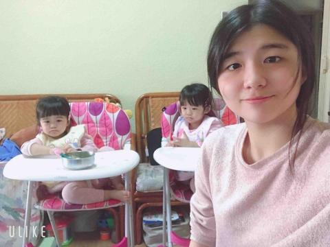吳萍堉 - 帶可愛的雙胞胎妹妹說故事，陪玩，陪吃飯