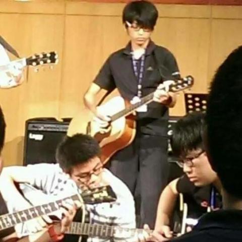 汪浩中 - 國中的表演在照