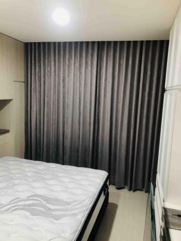 杰輝室內裝潢工程行 專業地板、窗簾、矽利康 - 絨布蛇行簾