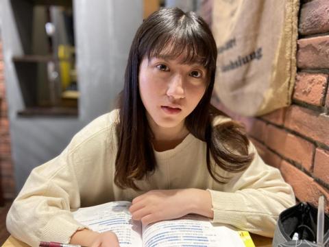 提供分析化學暑修服務的專家黃淑芬