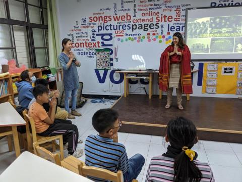 Ashley  - 設計全球文化課程，邀請印度朋友到英語課堂與孩子全英式互動。