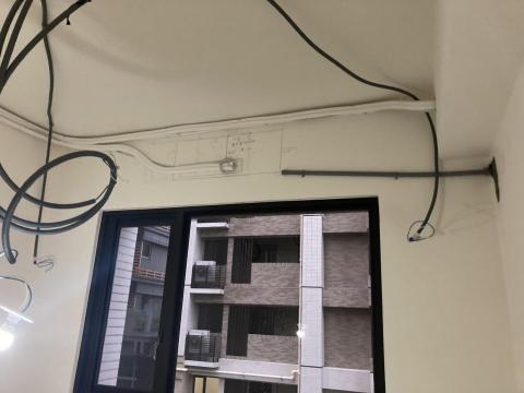 國合空調職人所 - 裝潢前佈管以及仔細協調後放樣!