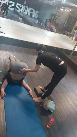 Holly Lu - 伸展瑜珈課