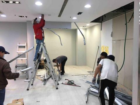 朝暮拆除工程行 - 中友百貨公司專櫃拆除作業