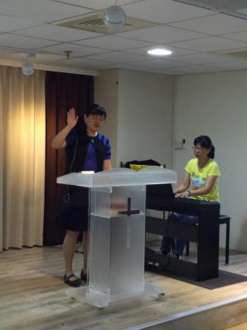 annie陳老師 - 東興禮拜堂司琴服事