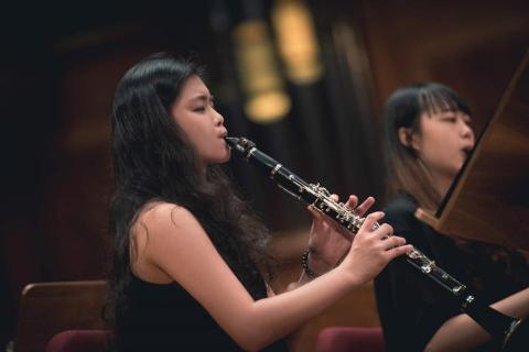 音樂老師 羅老師 - 