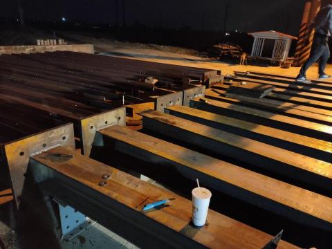 義心工程行 - 柱頭加工