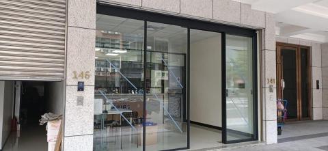 永星金屬有限公司 - 玻璃門，自動門