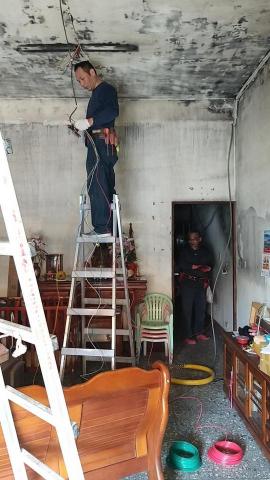 新峰聚工程-電線抽換-燈具安裝-統包工程 - 老舊線路抽換 新峰聚工程-電線抽換-燈具安裝-統包工程 - 老舊線路抽換