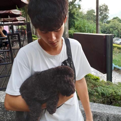 提供數學家教桃園服務的專家鄭子嘉