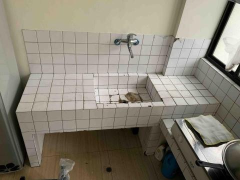 向森創意設計 - 水泥檯面磁磚更新