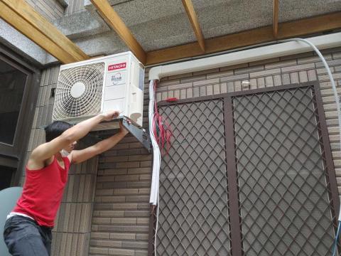 冷氣空調 祥恩工程行 - 冷媒管系統全用管槽來修飾