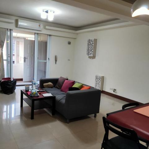 七彩油漆工程 - * 老公寓除舊佈新改豪灰色 *