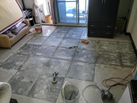 邱鳴德 - 拋光石英磚隆起修繕