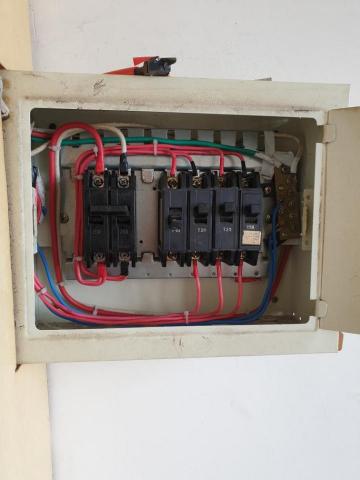 建傑水電 - 開關箱整理後