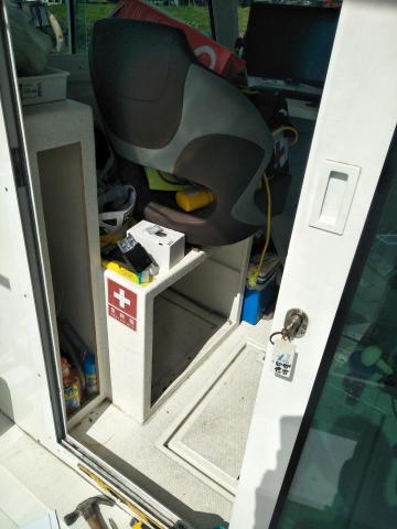 葉光銘 光木業室內裝潢 - 這是施工前
業主希望在船上增加一些收納空間
同時需要兼顧防水及防止抽屜滑出