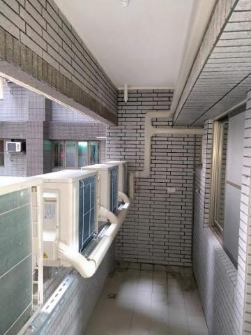 立豐電器有限公司 - 室外機施工