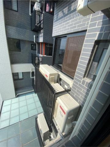 永舜節能有限公司 - 室外機安裝完成 !  永舜 要求師傅 用心做事。 永舜節能有限公司 - 室外機安裝完成 !  永舜 要求師傅 用心做事。