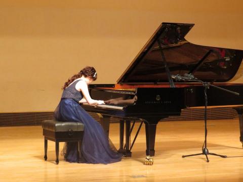 王韵婷-專業鋼琴、樂理教學 - 碩士畢業音樂會