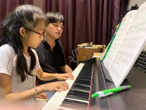  - 鋼琴教學
給所有學音樂的好朋友.你們會更熱愛音樂