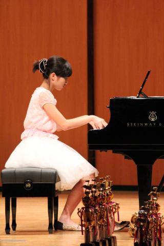 李老師 - 大童上台表演 李老師 - 大童上台表演