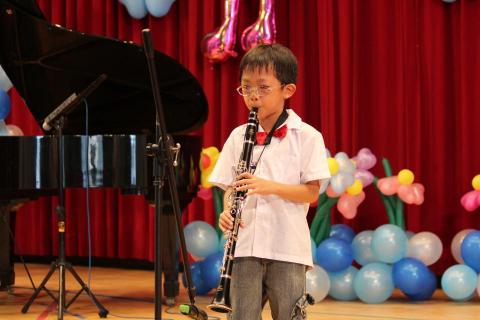 李老師 - 音樂會的演出 李老師 - 音樂會的演出